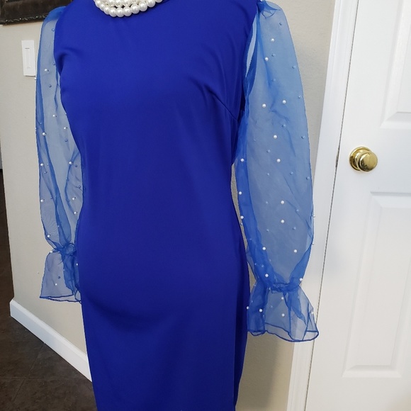 Dress - Picture 1 of 4